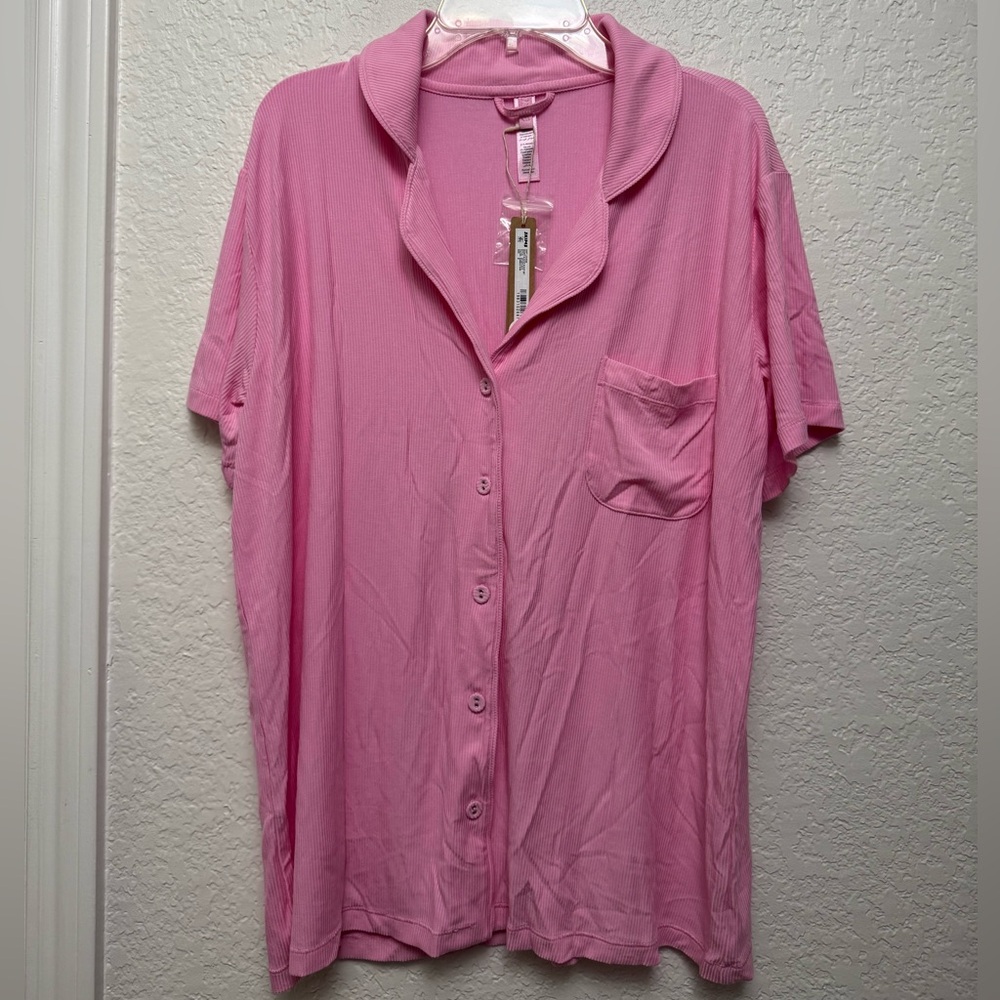 NWT SKIMS Lounge Short Sleeve in Bubble Gum Color - Picture 2 of 8
